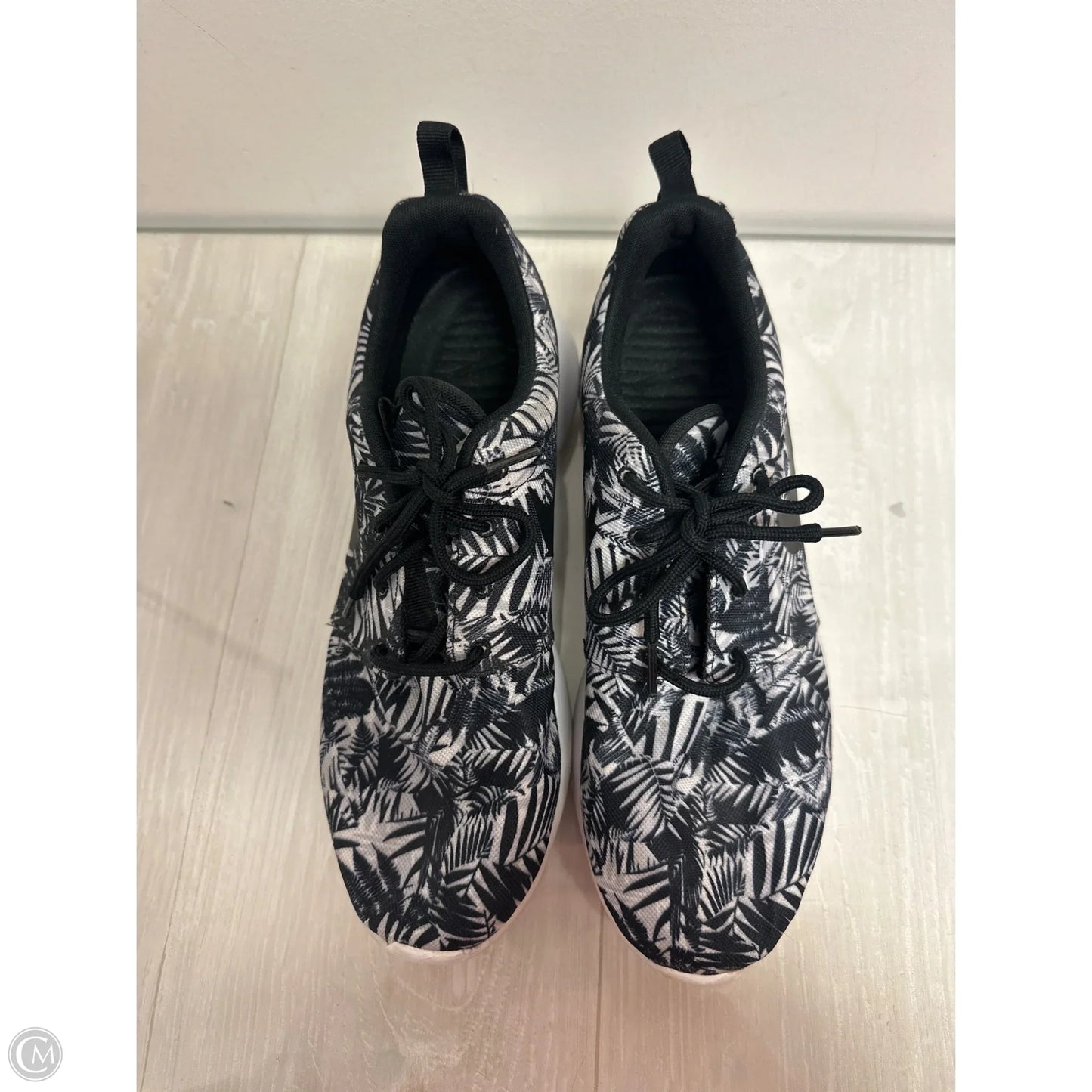 Shoes Athletic By Nike In Black & White, Size: 10