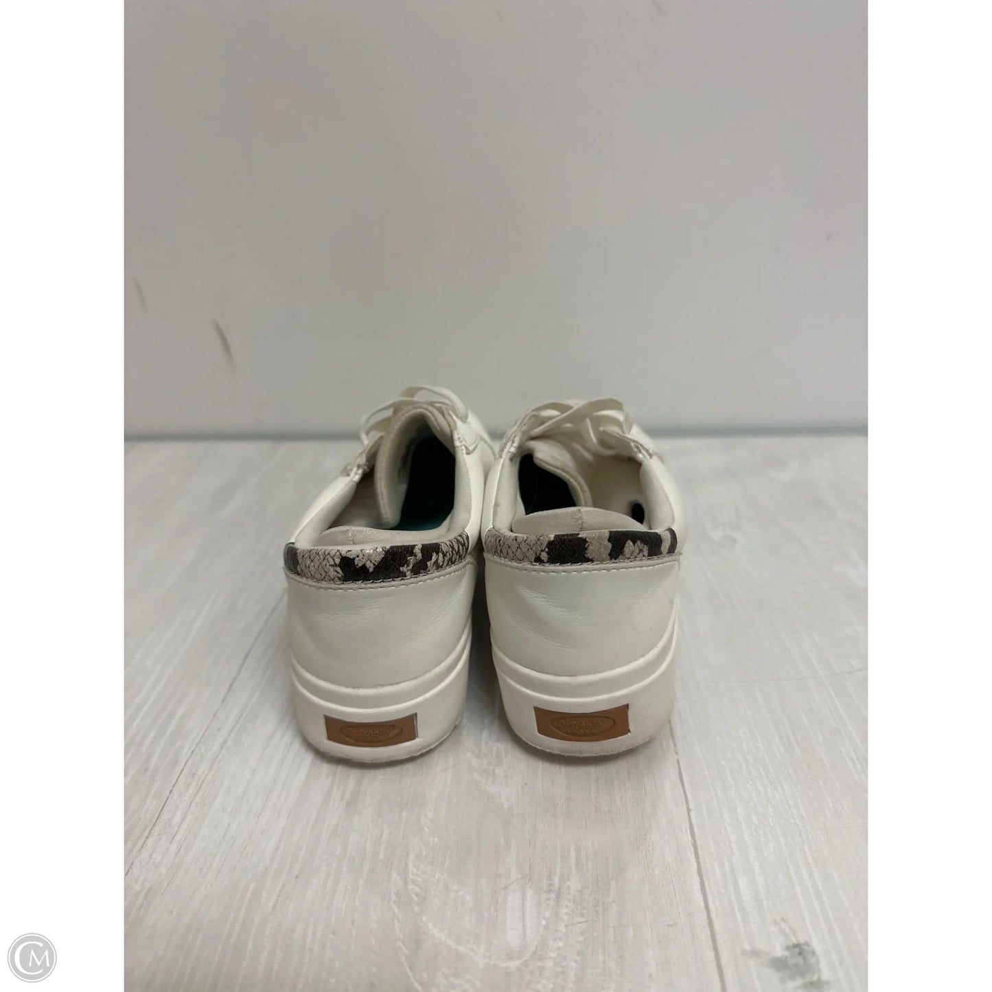 Shoes Athletic By Dr Scholls In White, Size: 5.5