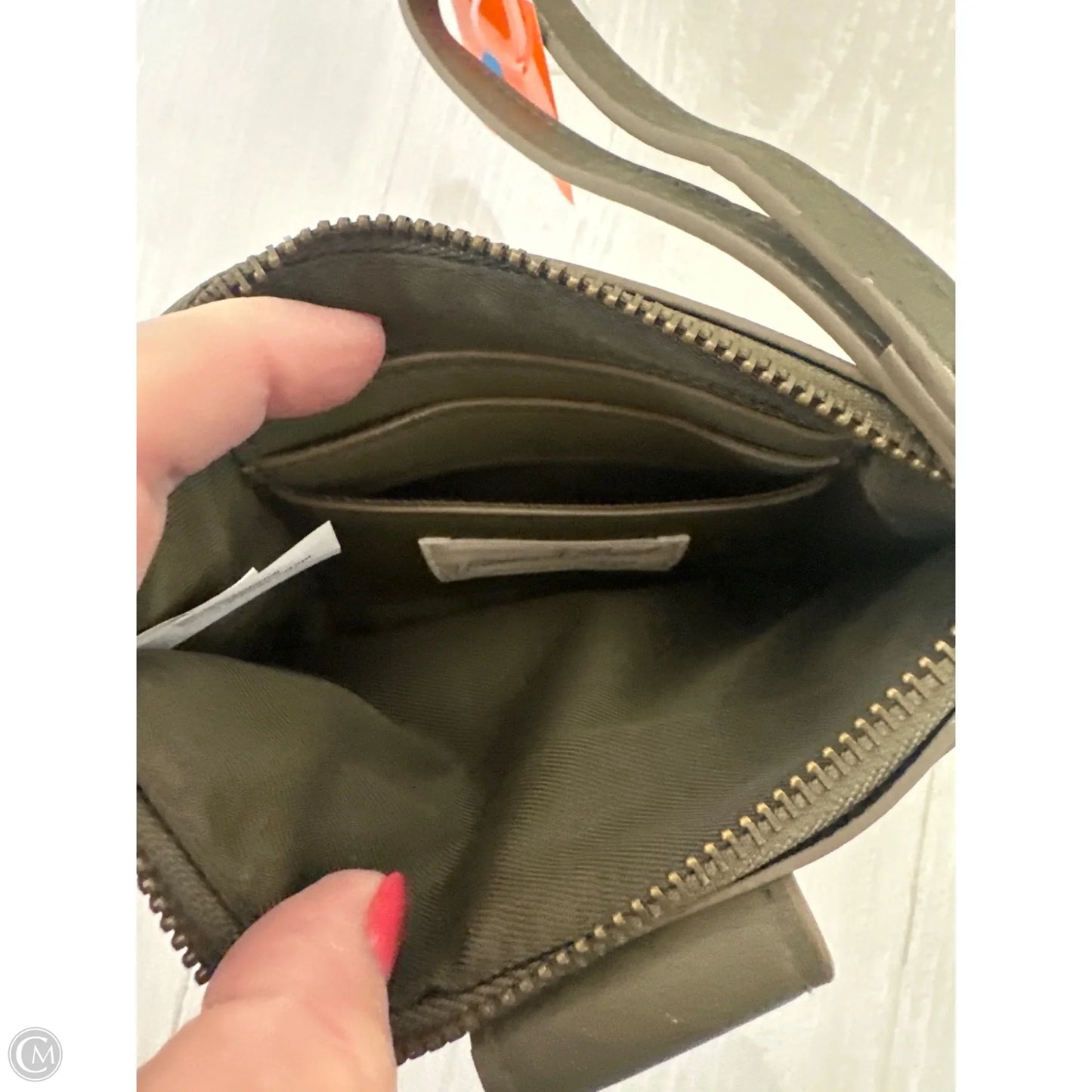 Wristlet By Universal Thread, Size: Medium