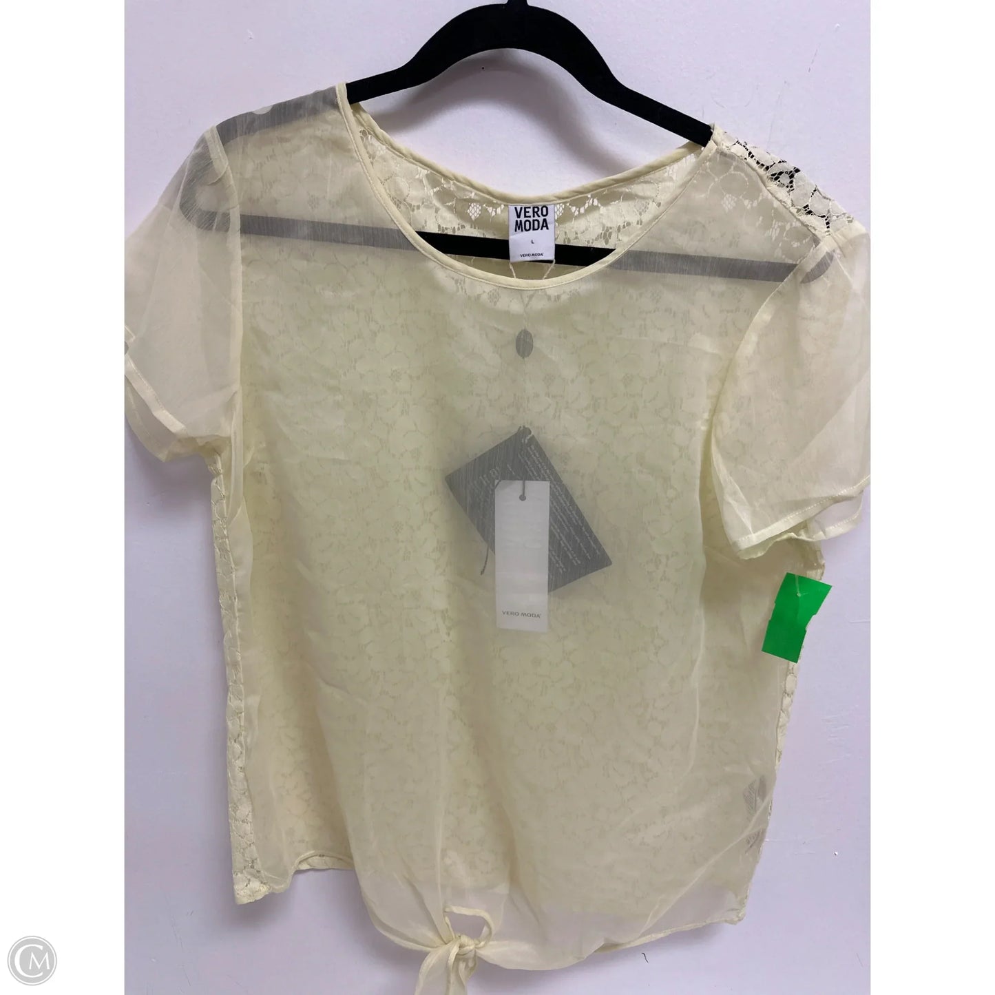 Top Short Sleeve By Vero Moda In Yellow, Size: L