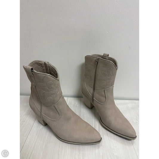 Boots Western By Bare Traps In Cream, Size: 9