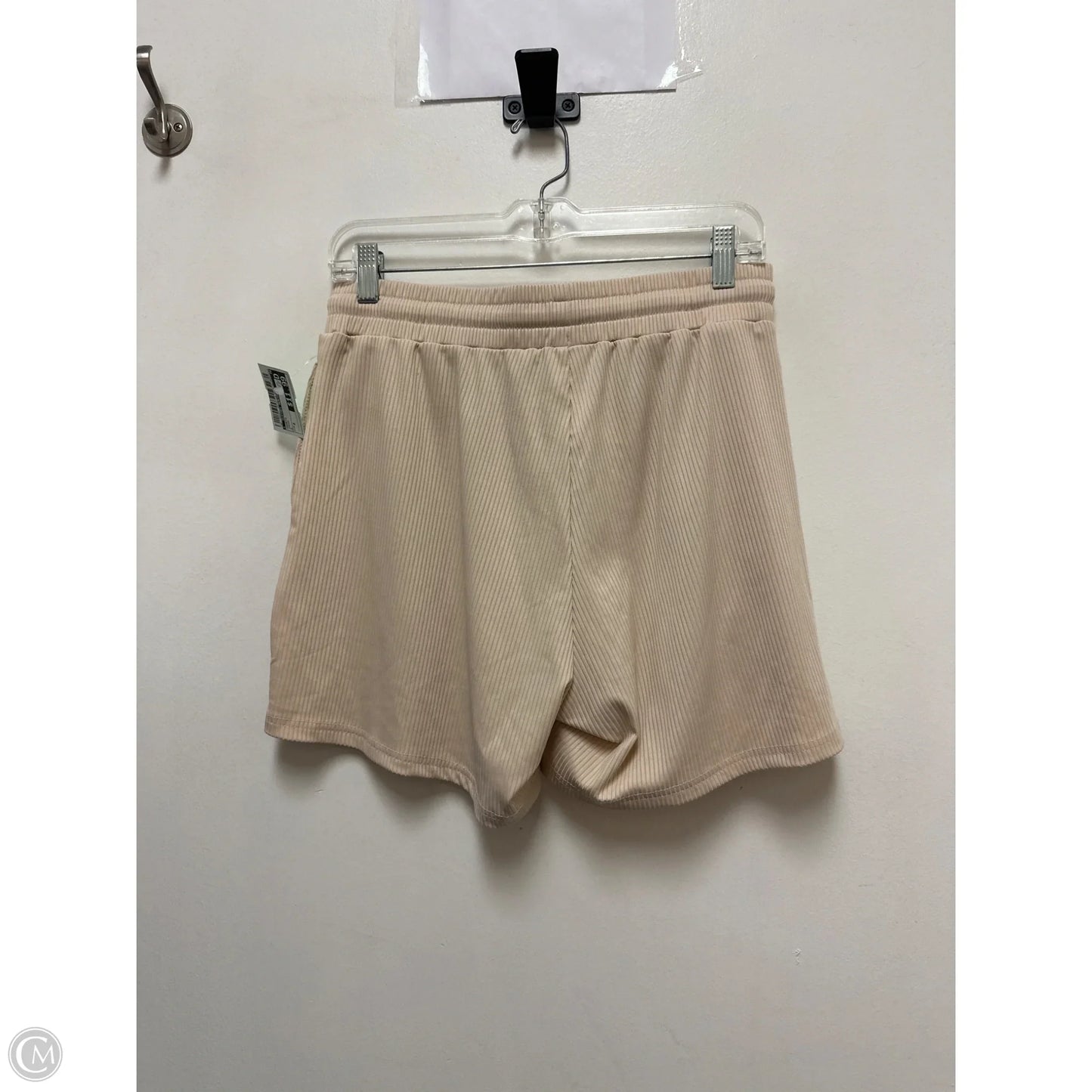 Shorts By Clothes Mentor In Cream, Size: 8