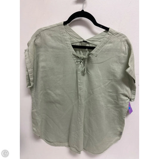 Top Short Sleeve By Eddie Bauer In Green, Size: L
