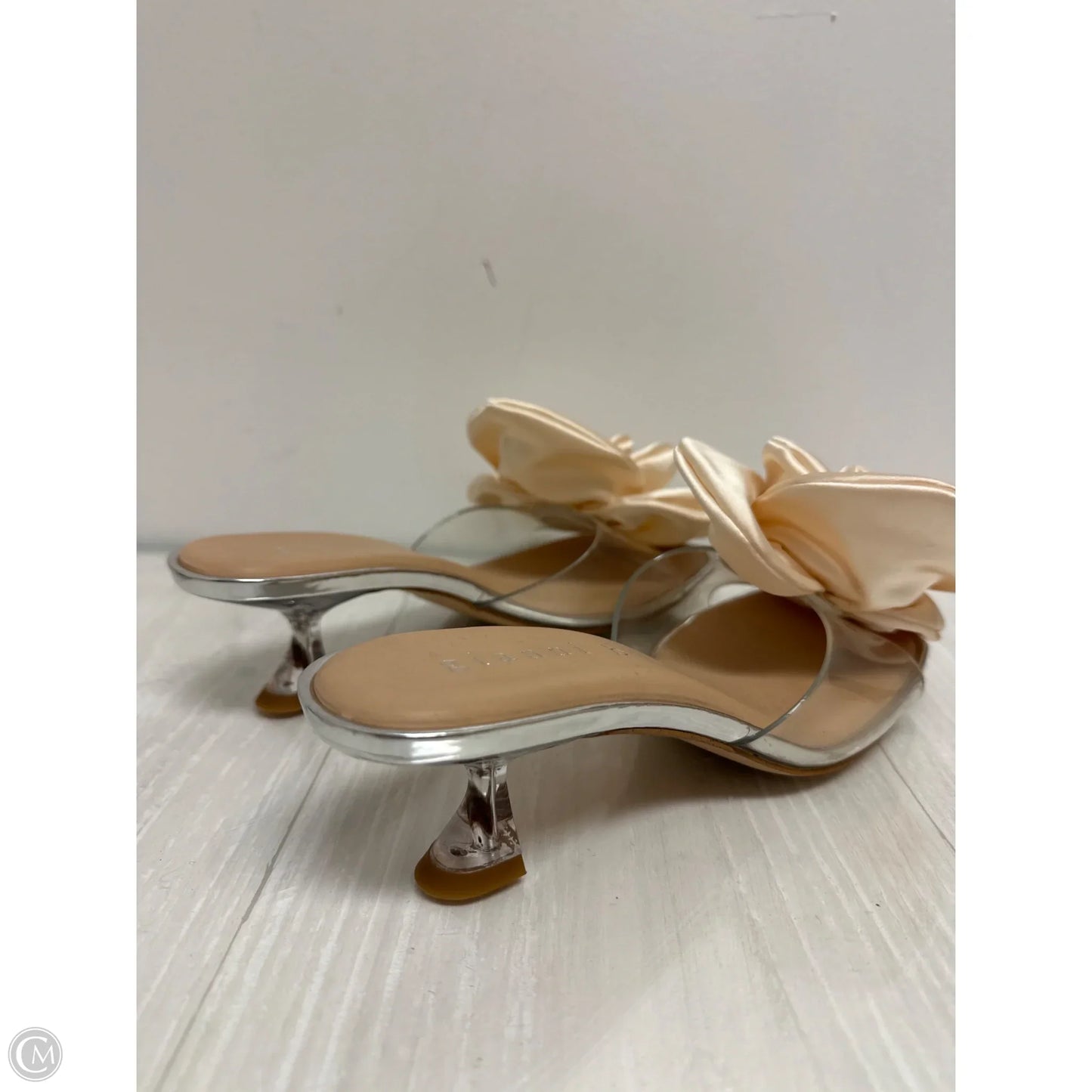 Sandals Heels Kitten By Gianni Bini In Cream, Size: 6.5