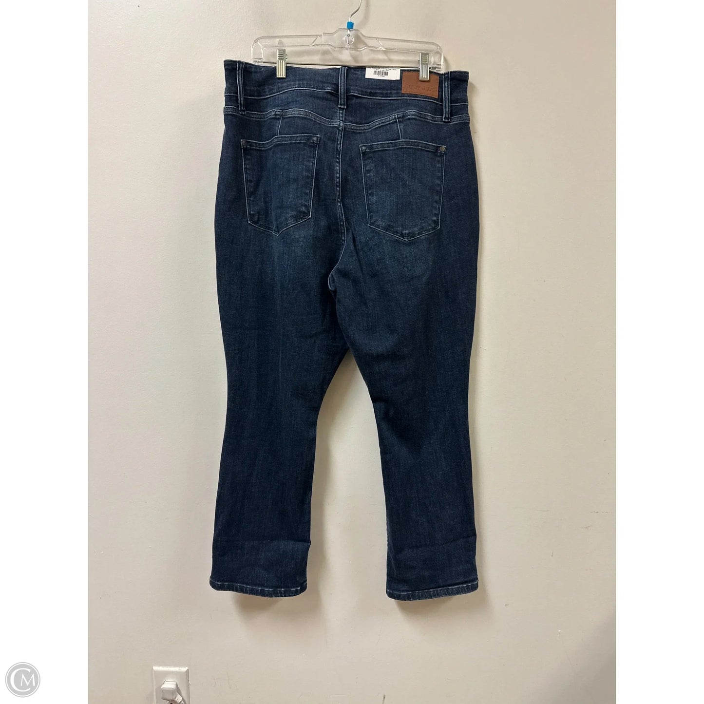 Jeans Cropped By Judy Blue In Blue Denim, Size: 18