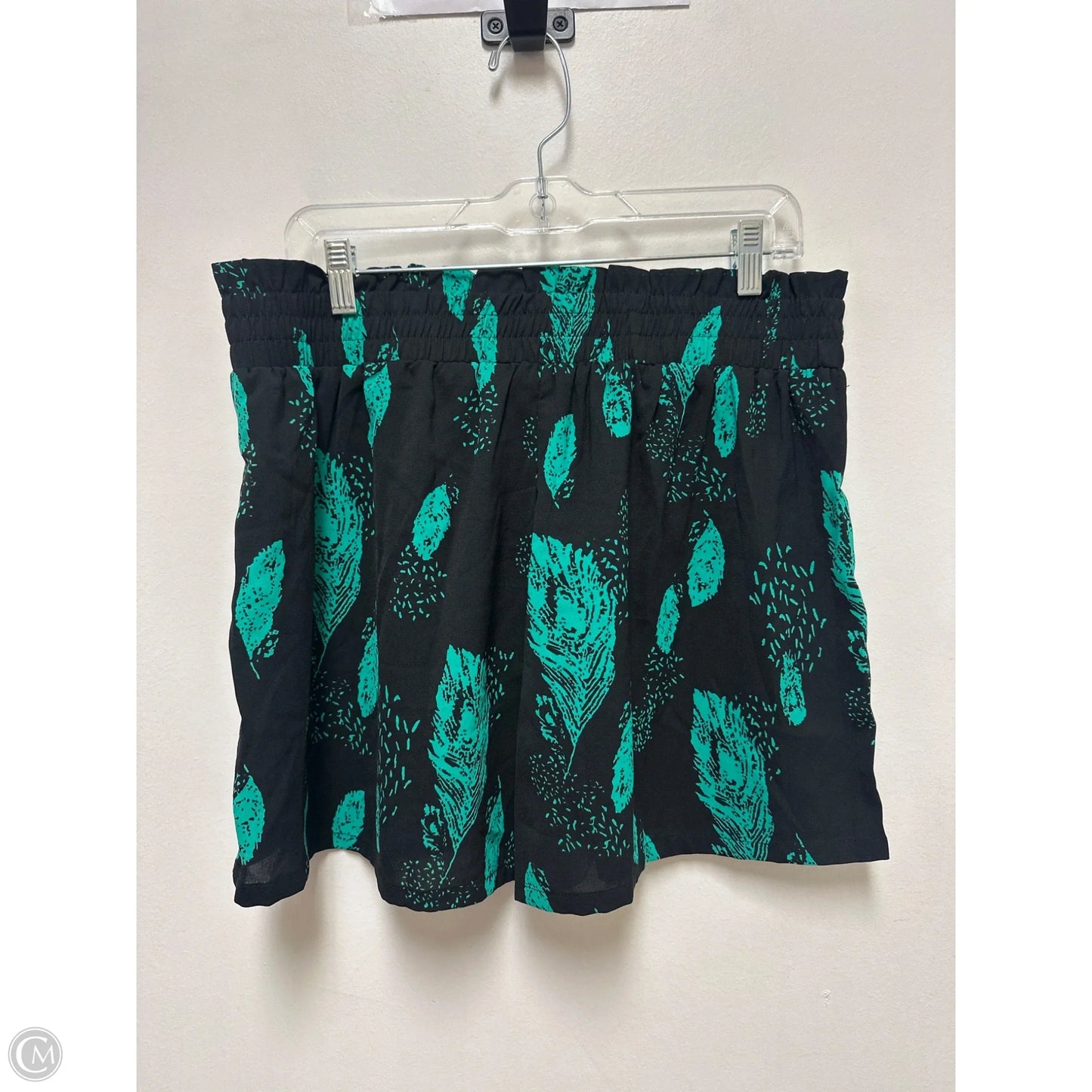Shorts By Clothes Mentor In Black & Green, Size: 20