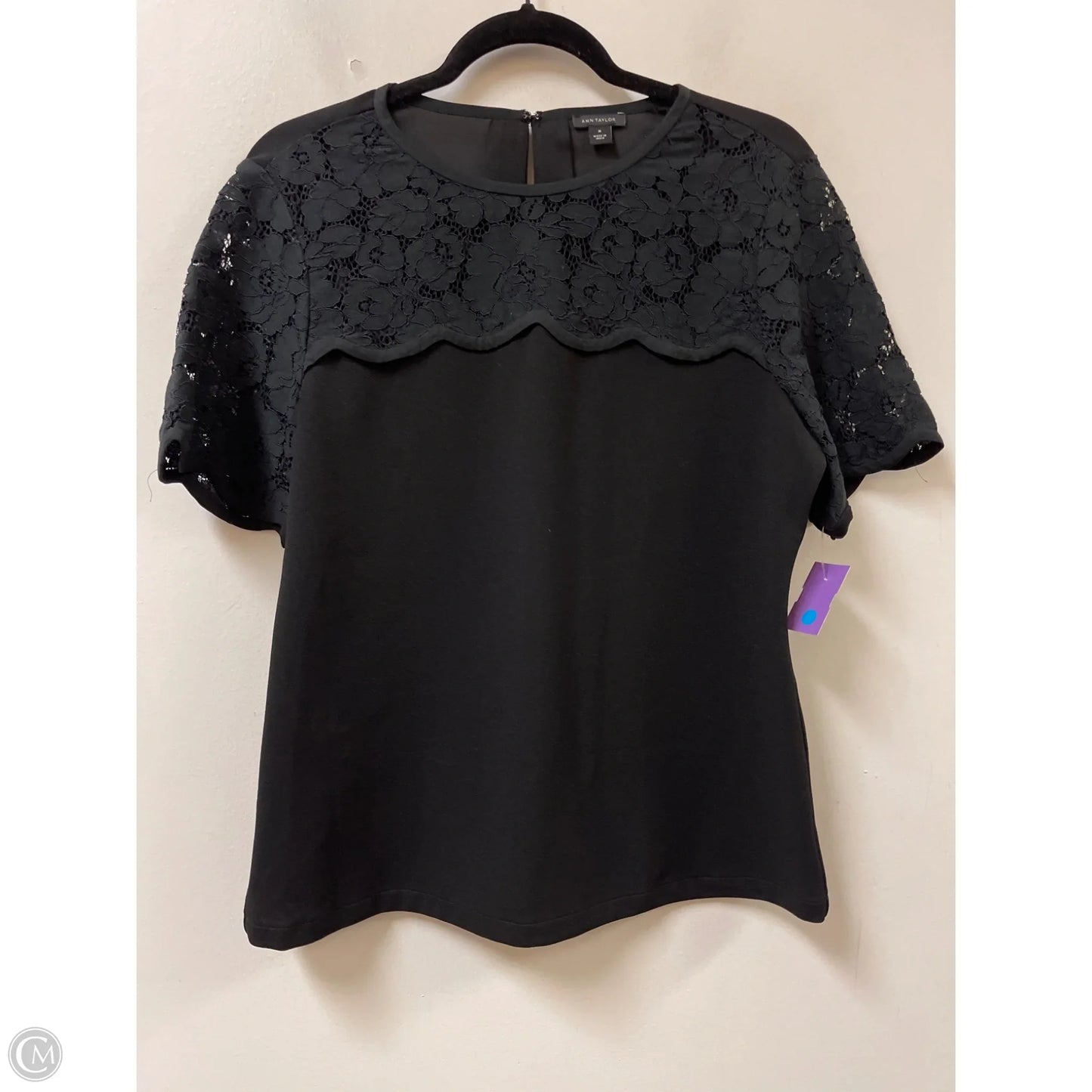 Top Short Sleeve By Ann Taylor In Black, Size: M