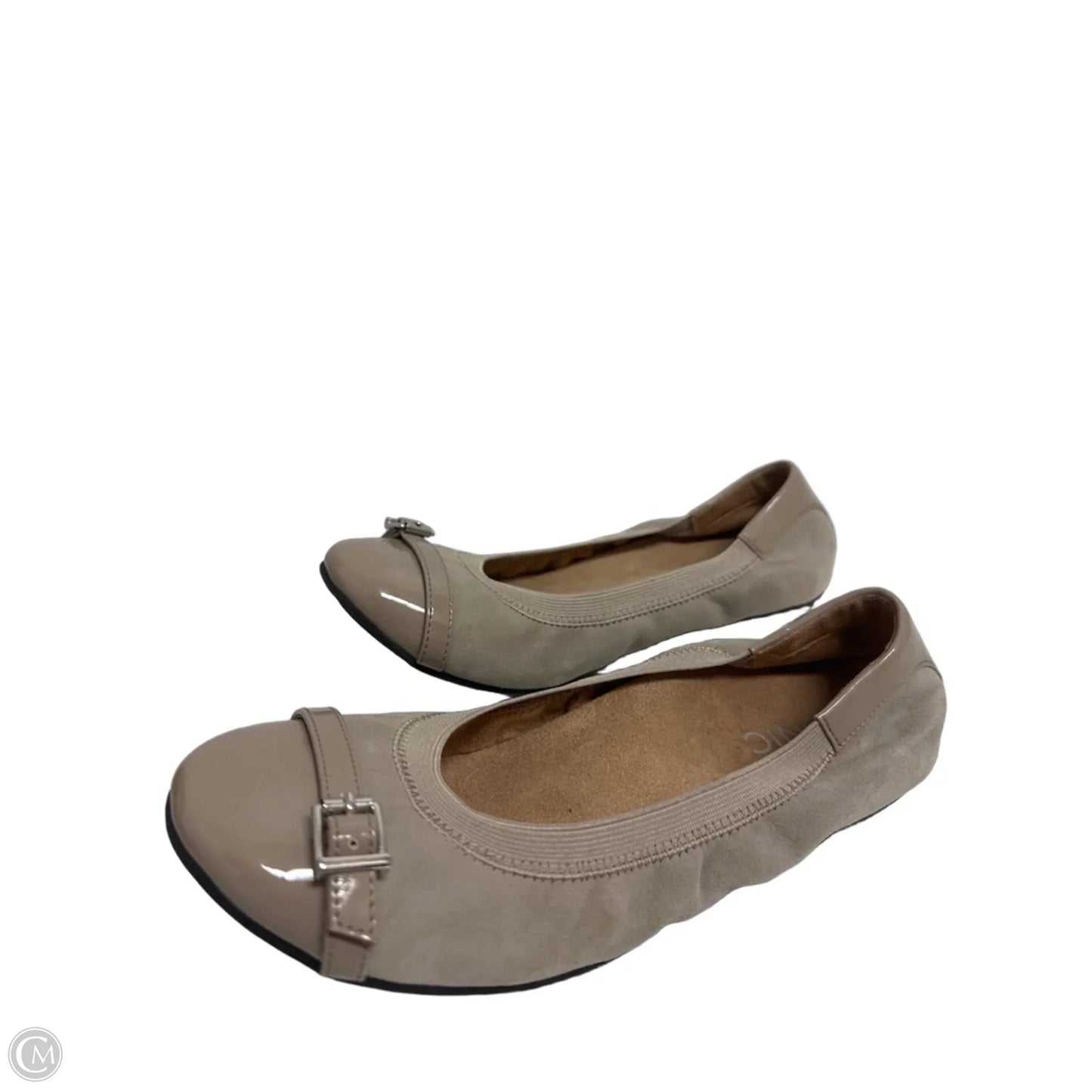 Shoes Flats By Vionic In Cream, Size: 7