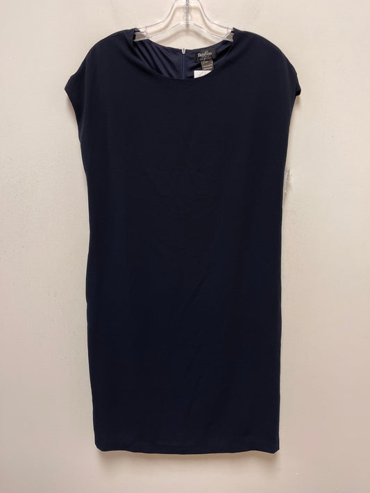 Navy Dress Casual Short Heirloom Collectibles, Size M