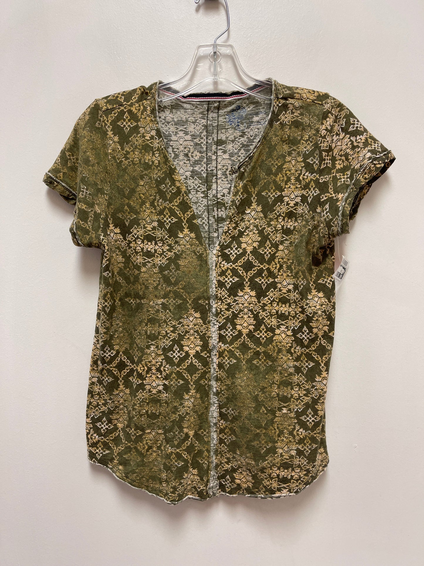 Top Short Sleeve By Pilcro In Green, Size: S