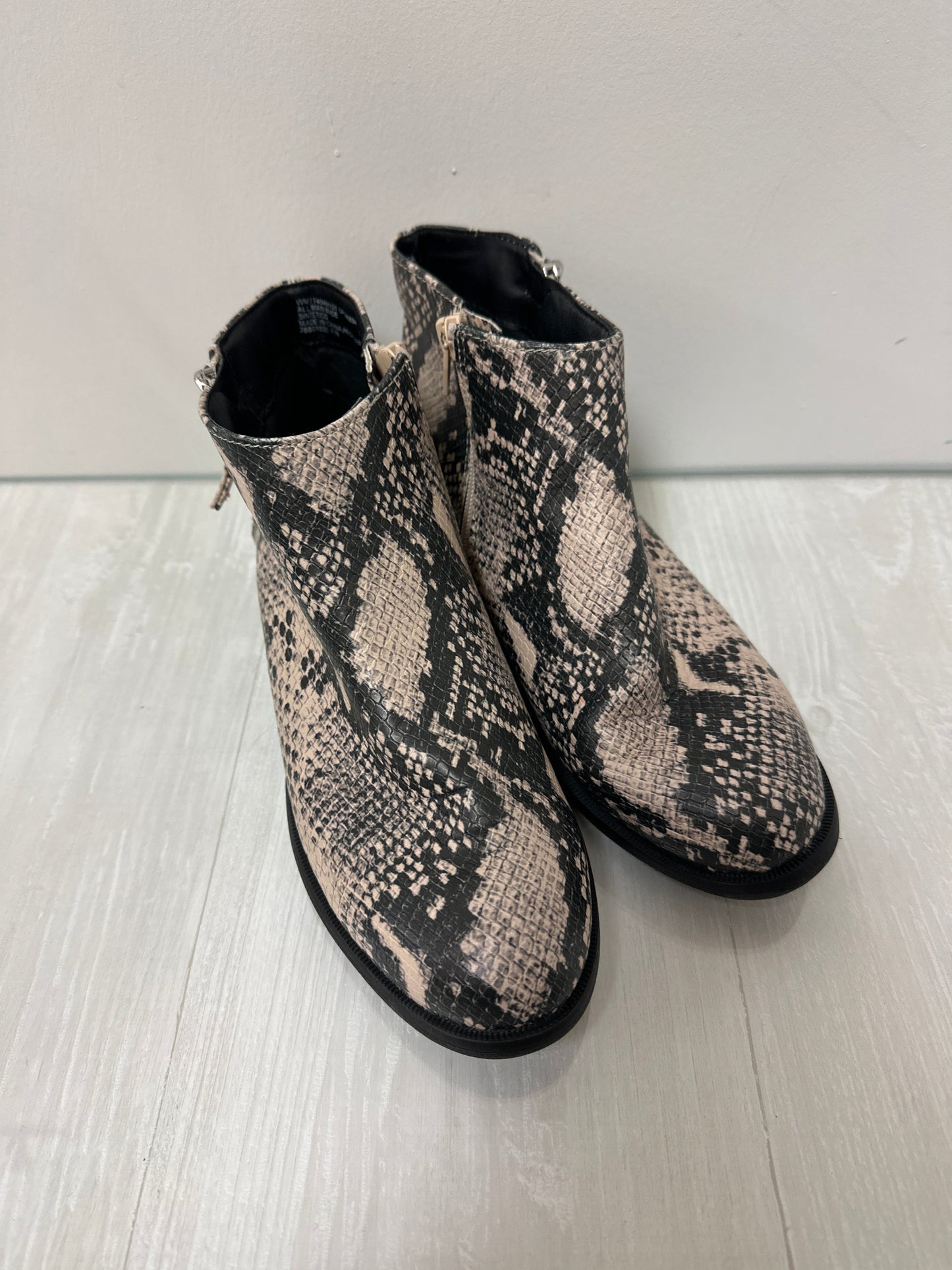 Boots Ankle Flats By Time And Tru In Snakeskin Print, Size: 7