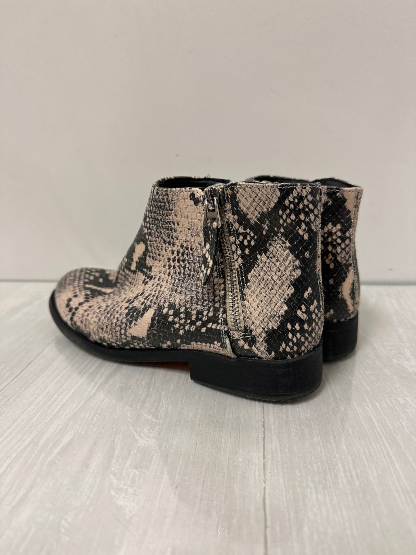 Boots Ankle Flats By Time And Tru In Snakeskin Print, Size: 7