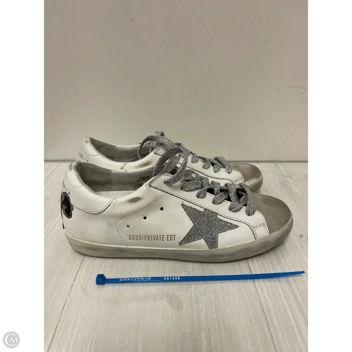 Shoes Luxury Designer By Golden Goose In White, Size: 6.5