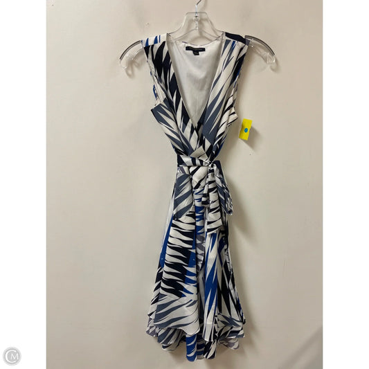 Dress Casual Short By Banana Republic In Blue & White, Size: S