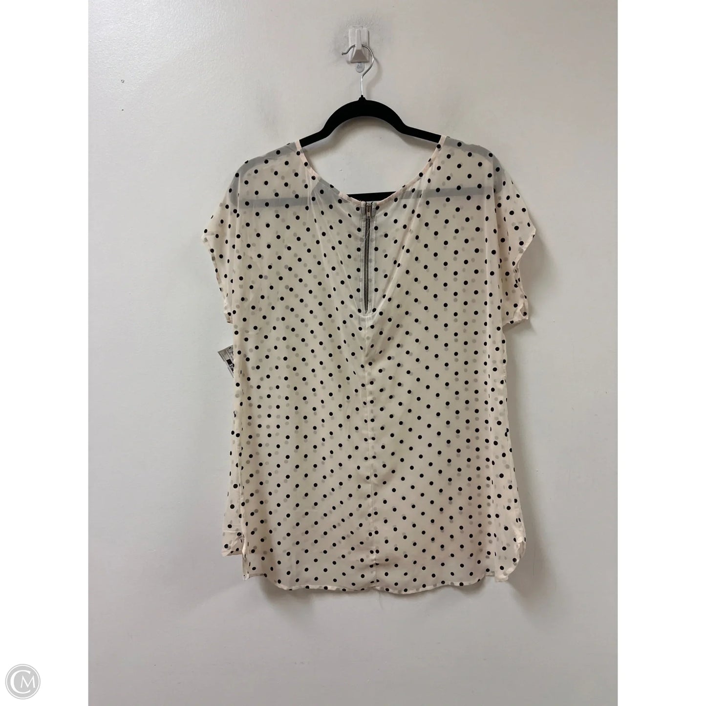 Top Short Sleeve By Bobeau In Polkadot Pattern, Size: L