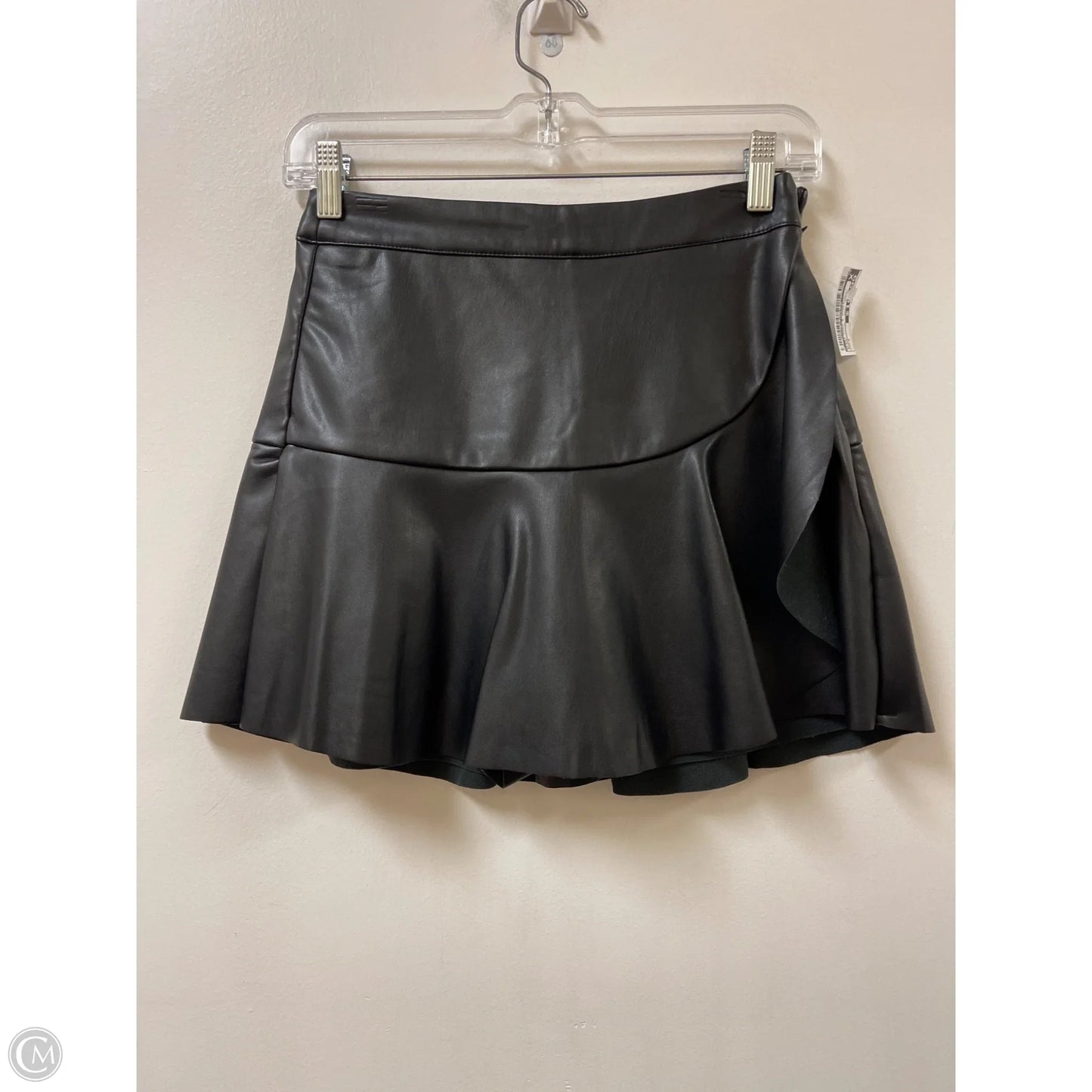 Skirt Mini & Short By Clothes Mentor In Black, Size: 4