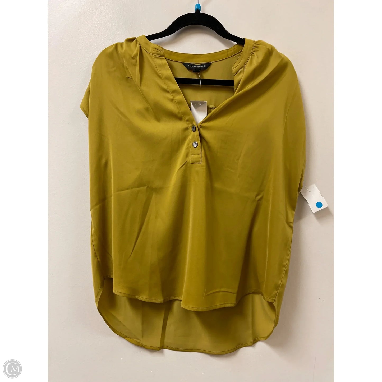 Top Short Sleeve By Banana Republic In Yellow, Size: S