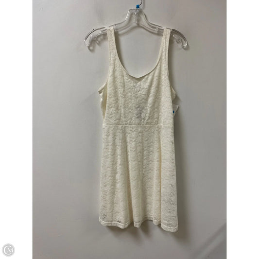Dress Casual Short By Express In White, Size: M