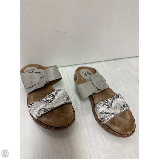 Sandals Flats By Sofft In Snakeskin Print, Size: 6
