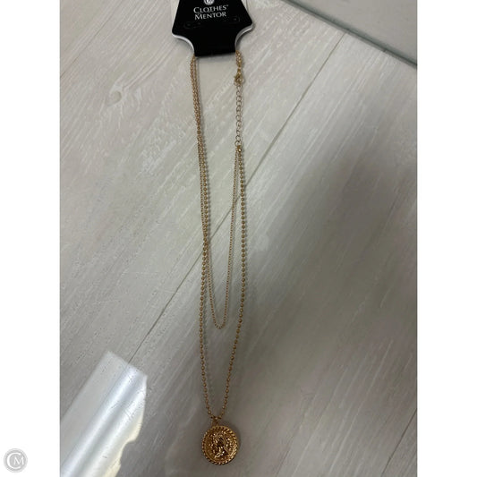 Necklace Layered By Clothes Mentor