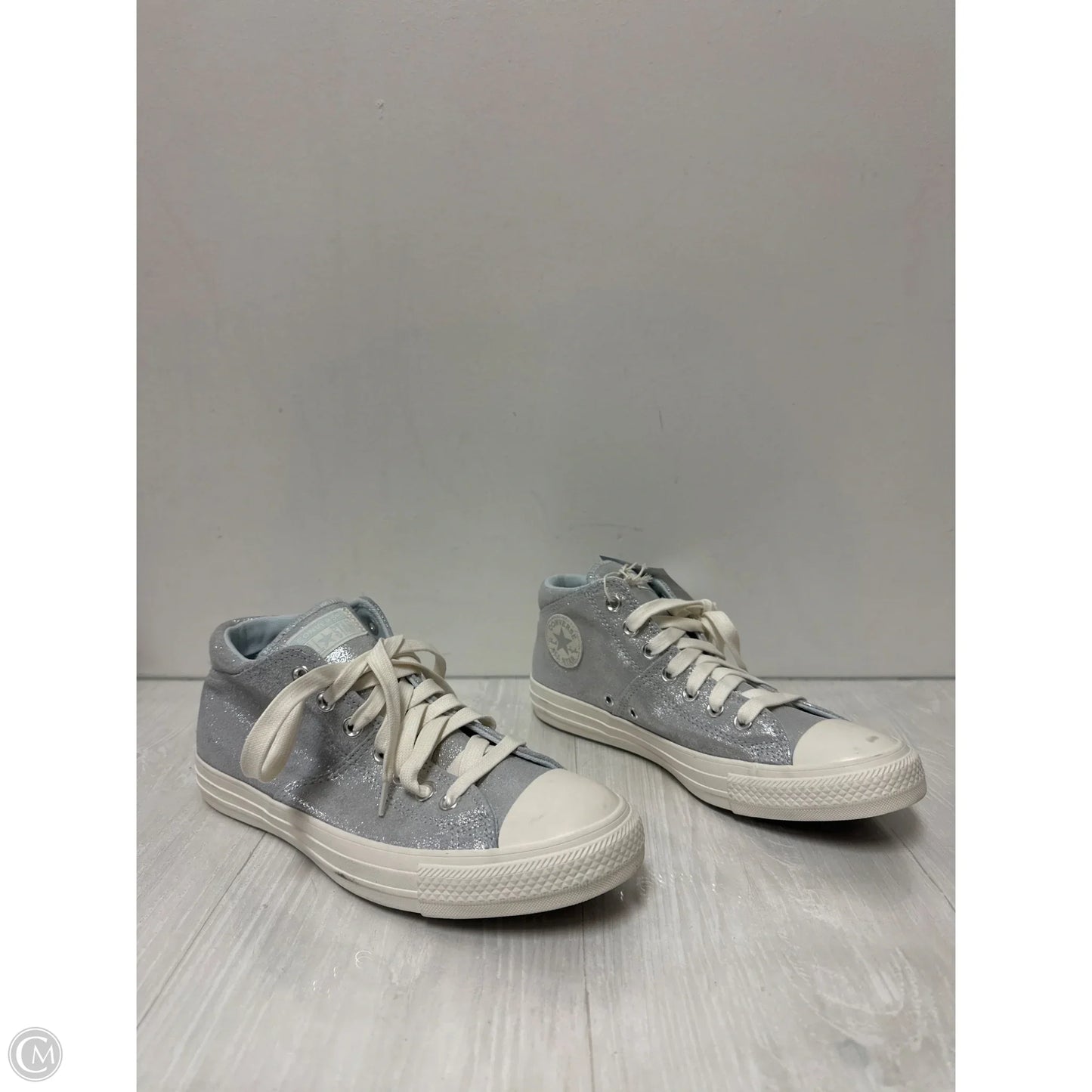 Shoes Flats By Converse In Silver, Size: 10