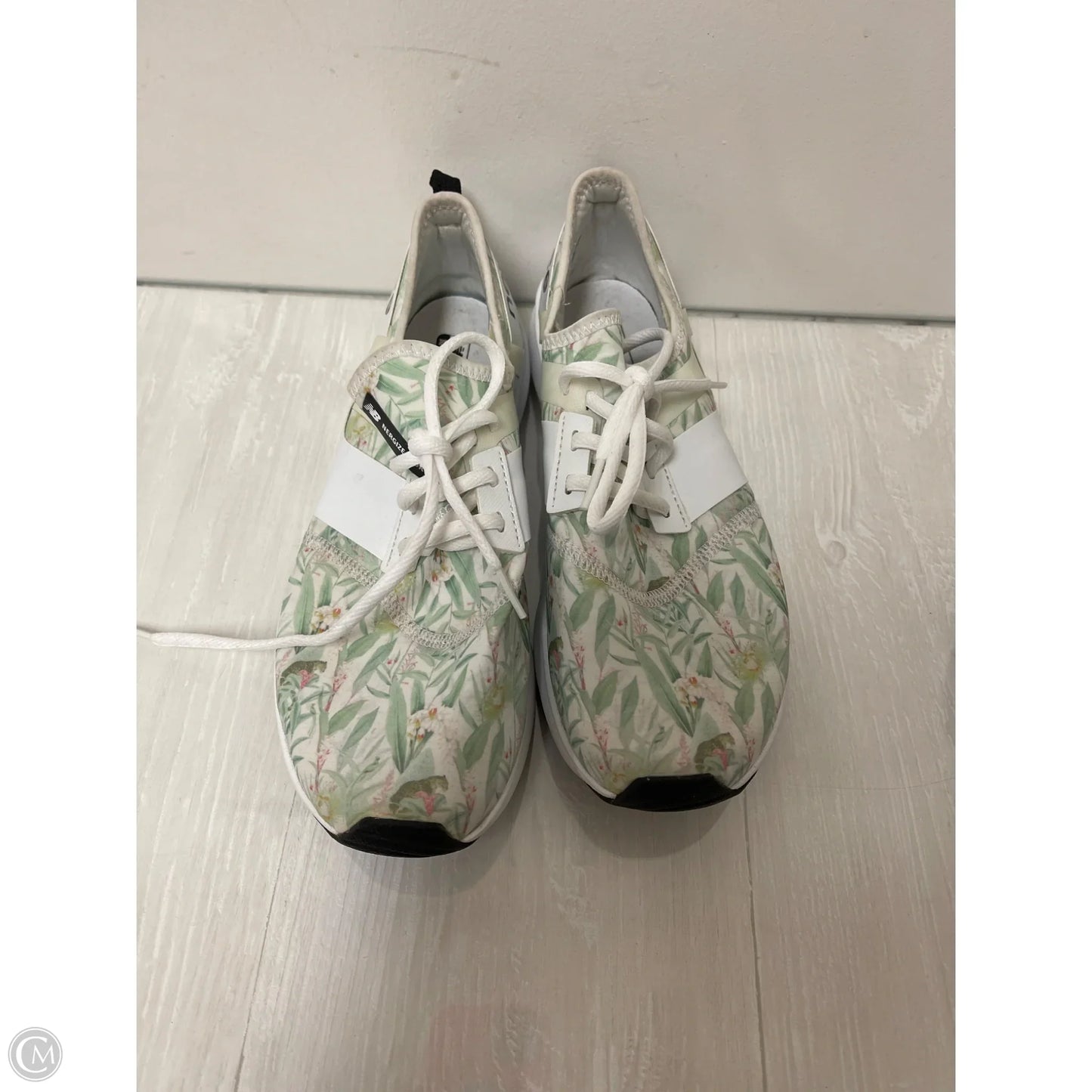 Shoes Athletic By New Balance In Green, Size: 9.5