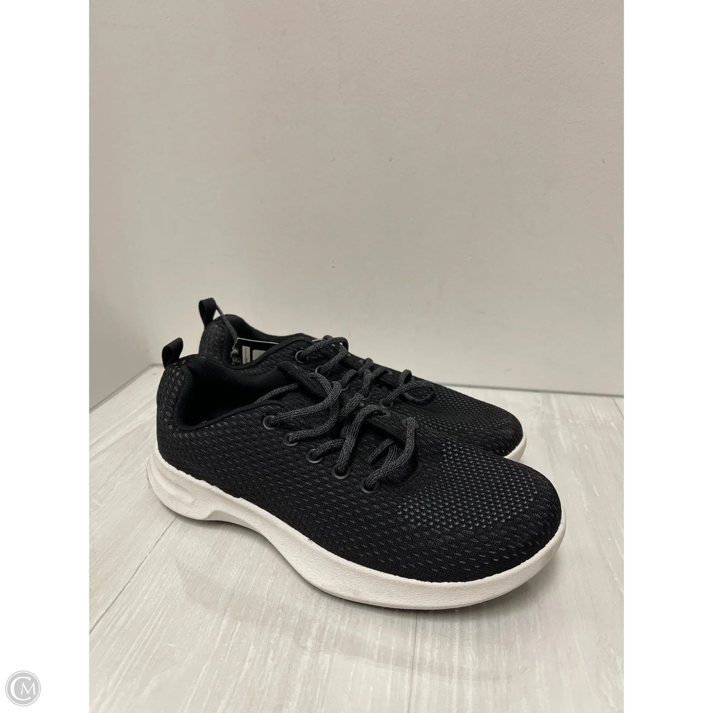 Shoes Athletic By Athletic Works In Black, Size: 10