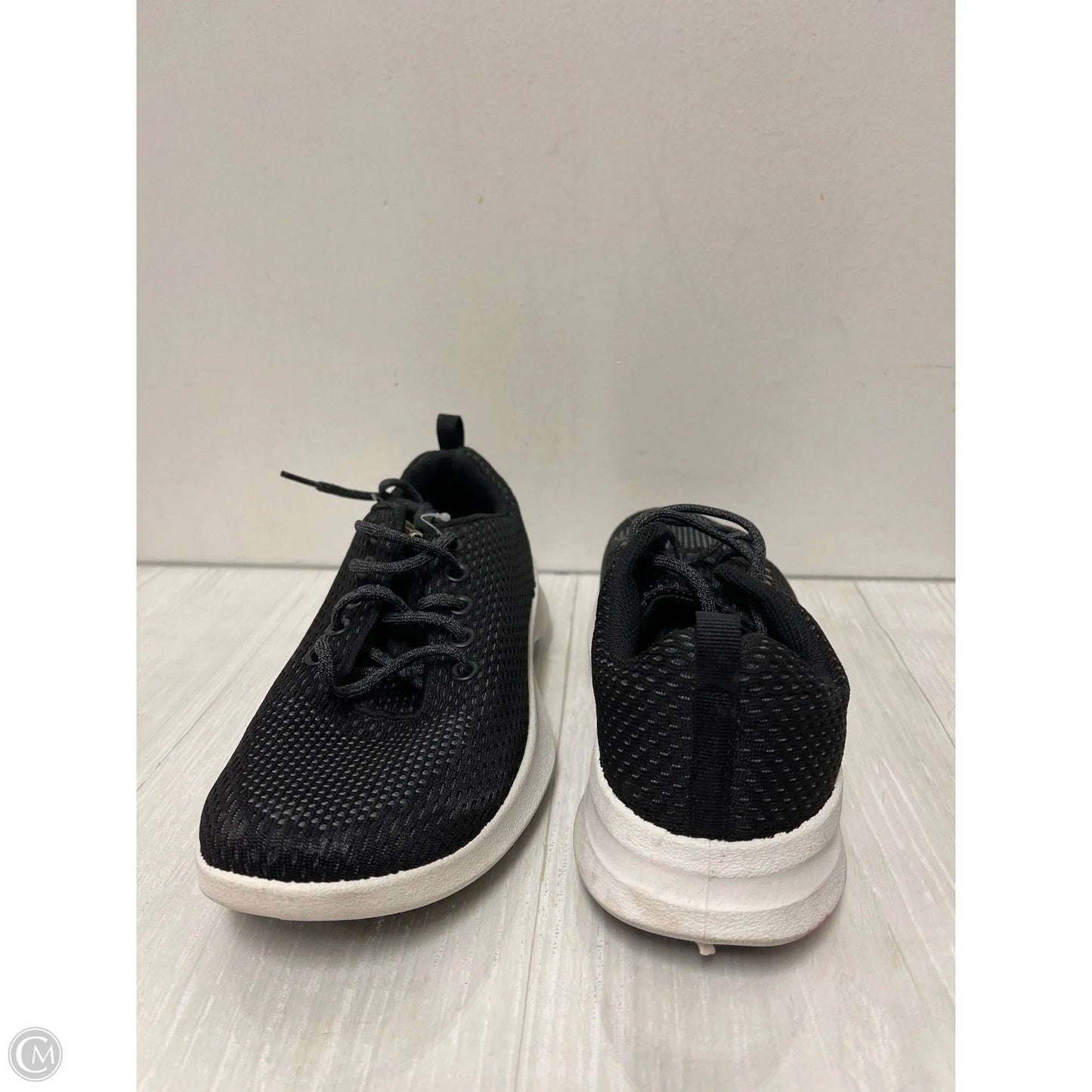 Shoes Athletic By Athletic Works In Black, Size: 10