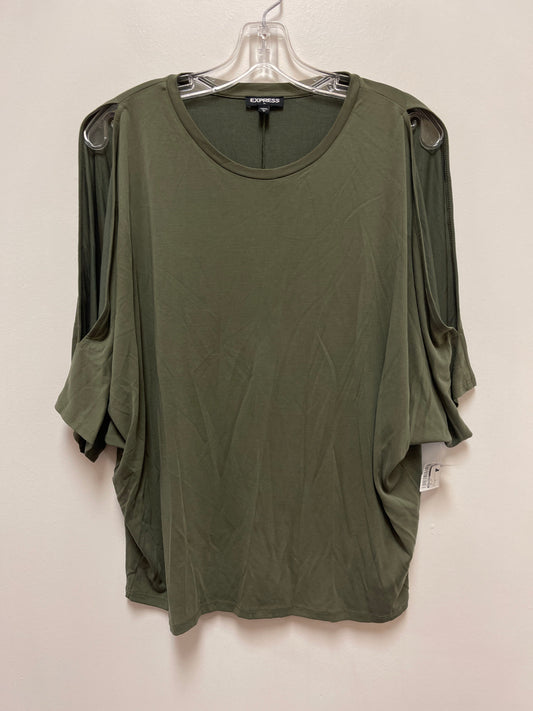 Top Short Sleeve By Express In Green, Size: M