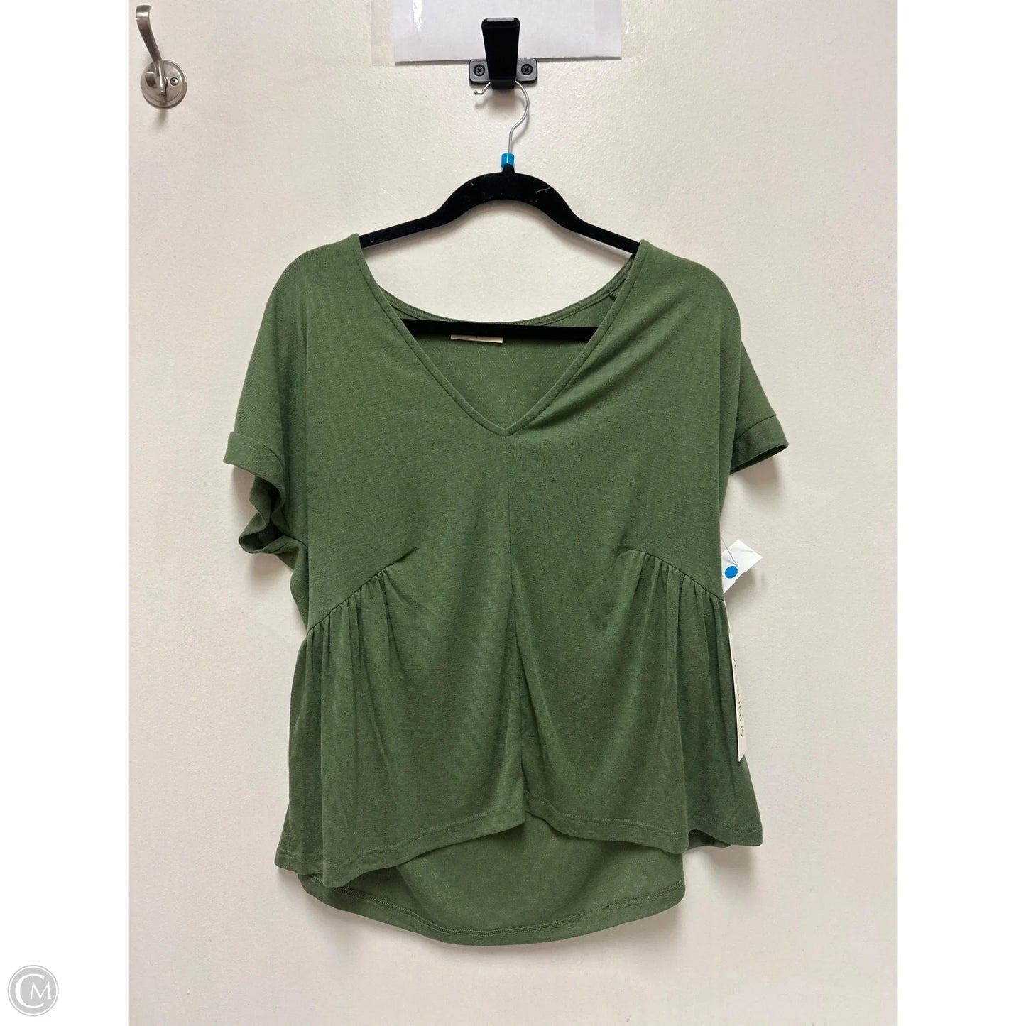 Top Short Sleeve By Clothes Mentor In Green, Size: L
