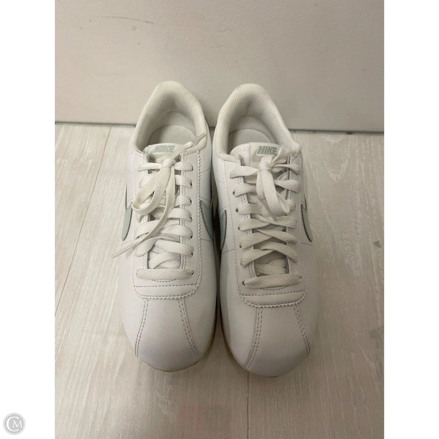 Shoes Sneakers By Nike In White, Size: 7