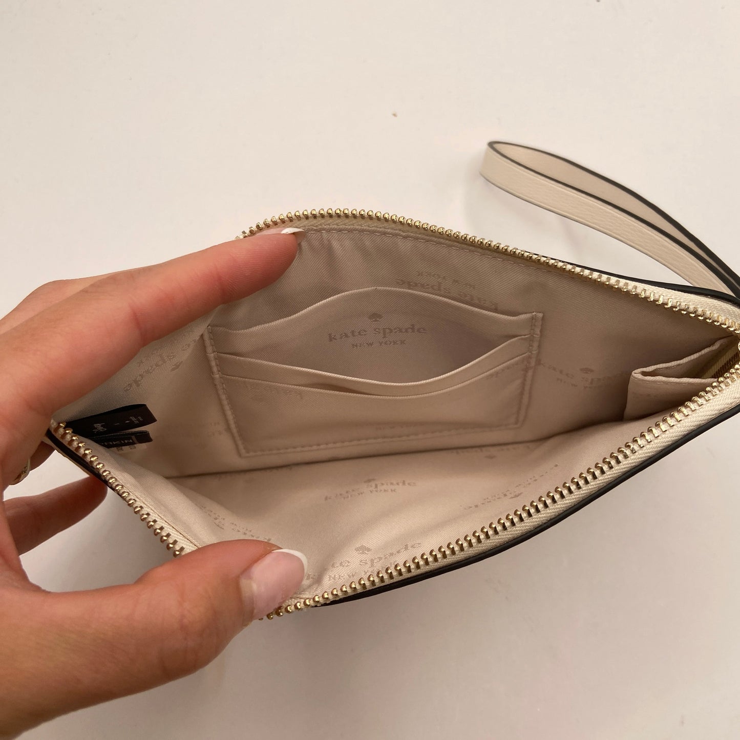 Wristlet Designer By Kate Spade, Size: Large