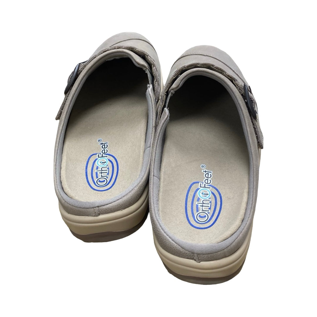 Shoes Flats By Cmc In Taupe, Size:9.5