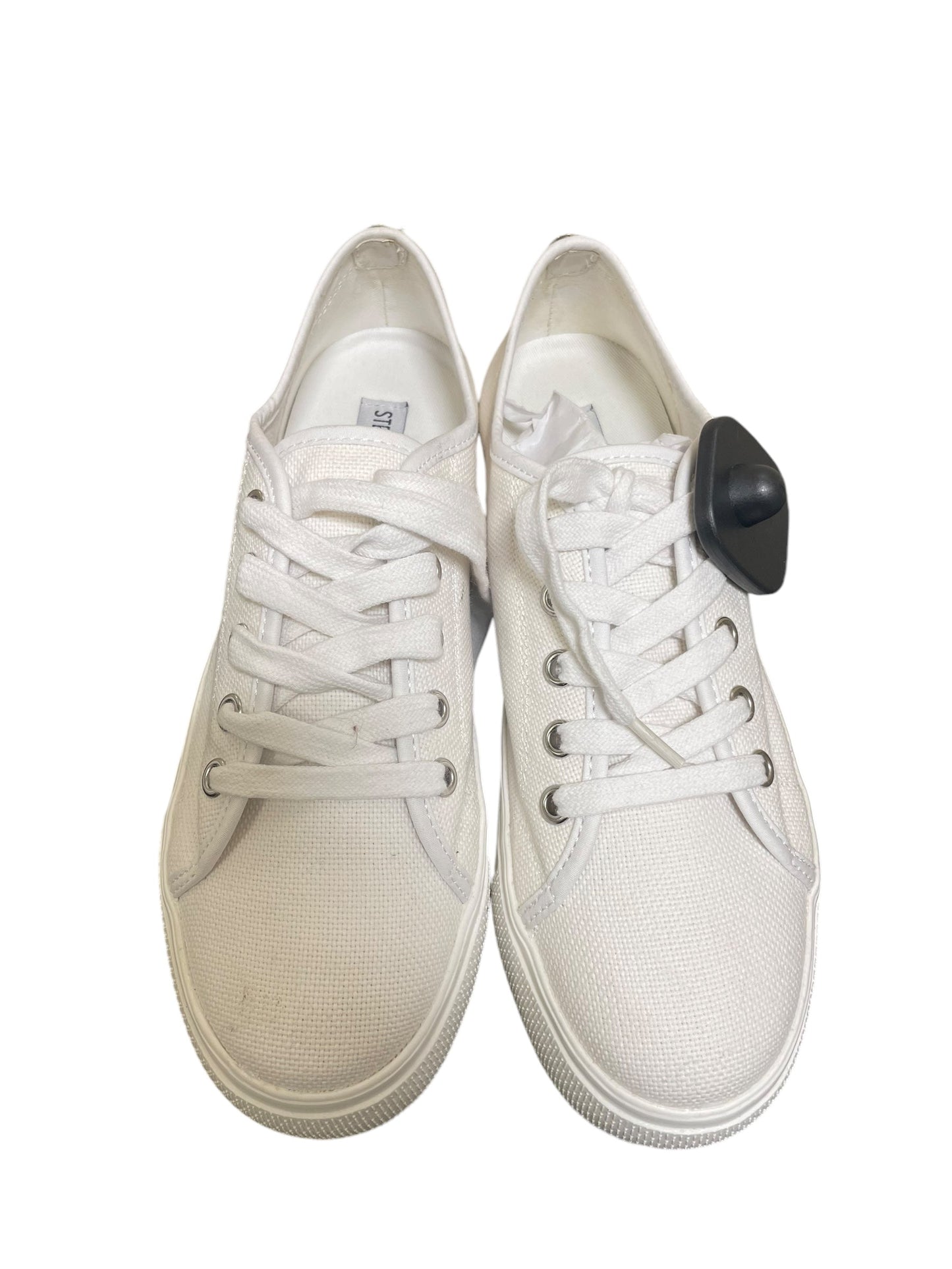 Shoes Sneakers By Steve Madden In White, Size: 7.5