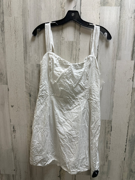 White Dress Casual Short Abercrombie And Fitch, Size L