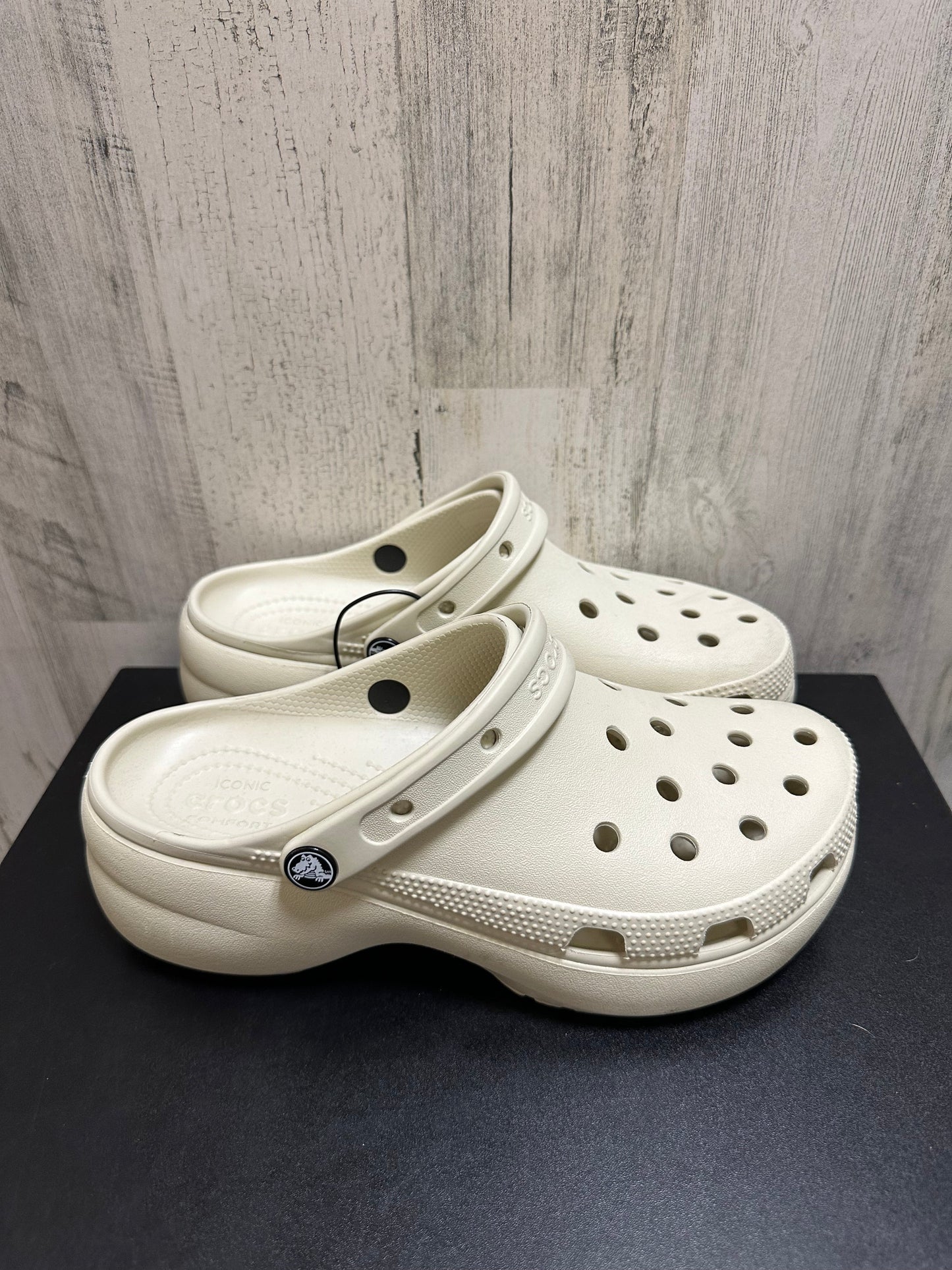 Tan Shoes Flats Crocs, Size 9