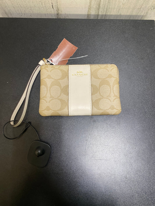 Wristlet Designer By Coach  Size: Small