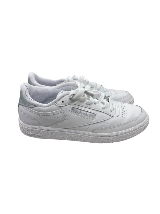 Shoes Sneakers By Reebok In White, Size: 6