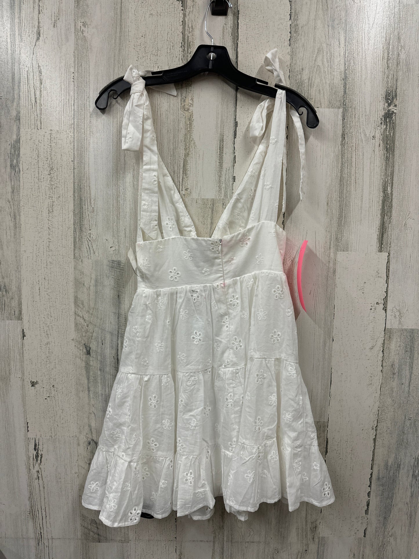 White Dress Casual Short Clothes Mentor, Size Xs