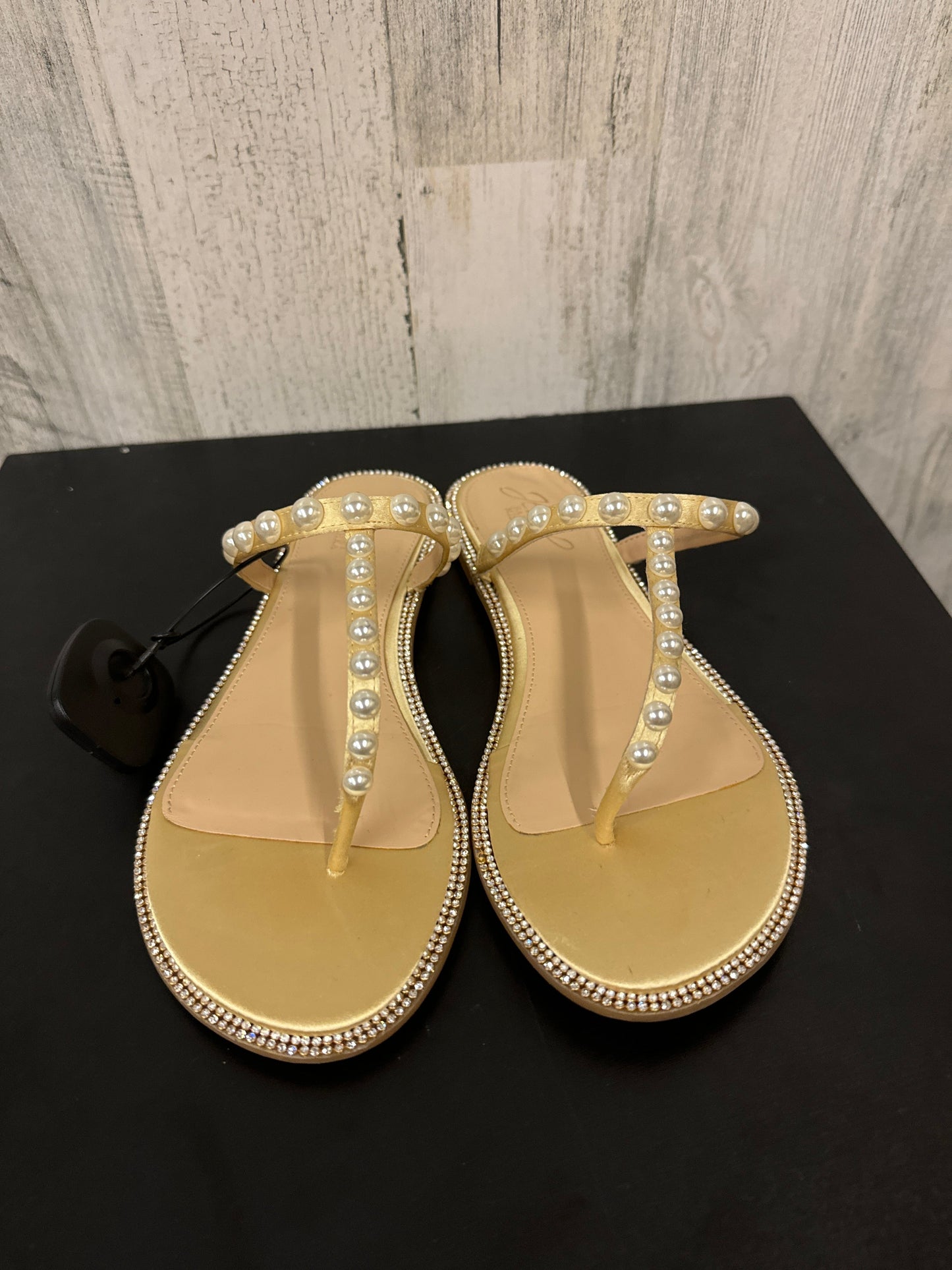 Yellow Sandals Flats Badgley Mischka, Size 7