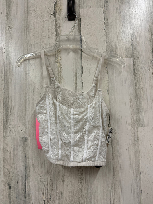 White Top Sleeveless Clothes Mentor, Size L