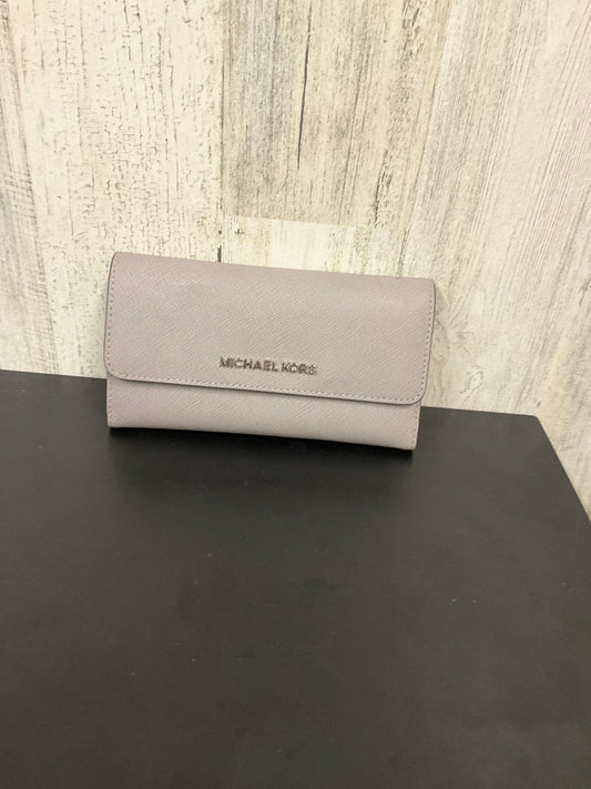 Wallet Designer By Michael Kors  Size: Small