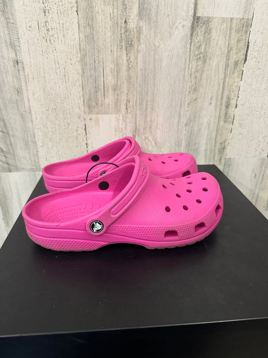 Pink Shoes Flats Crocs, Size 10
