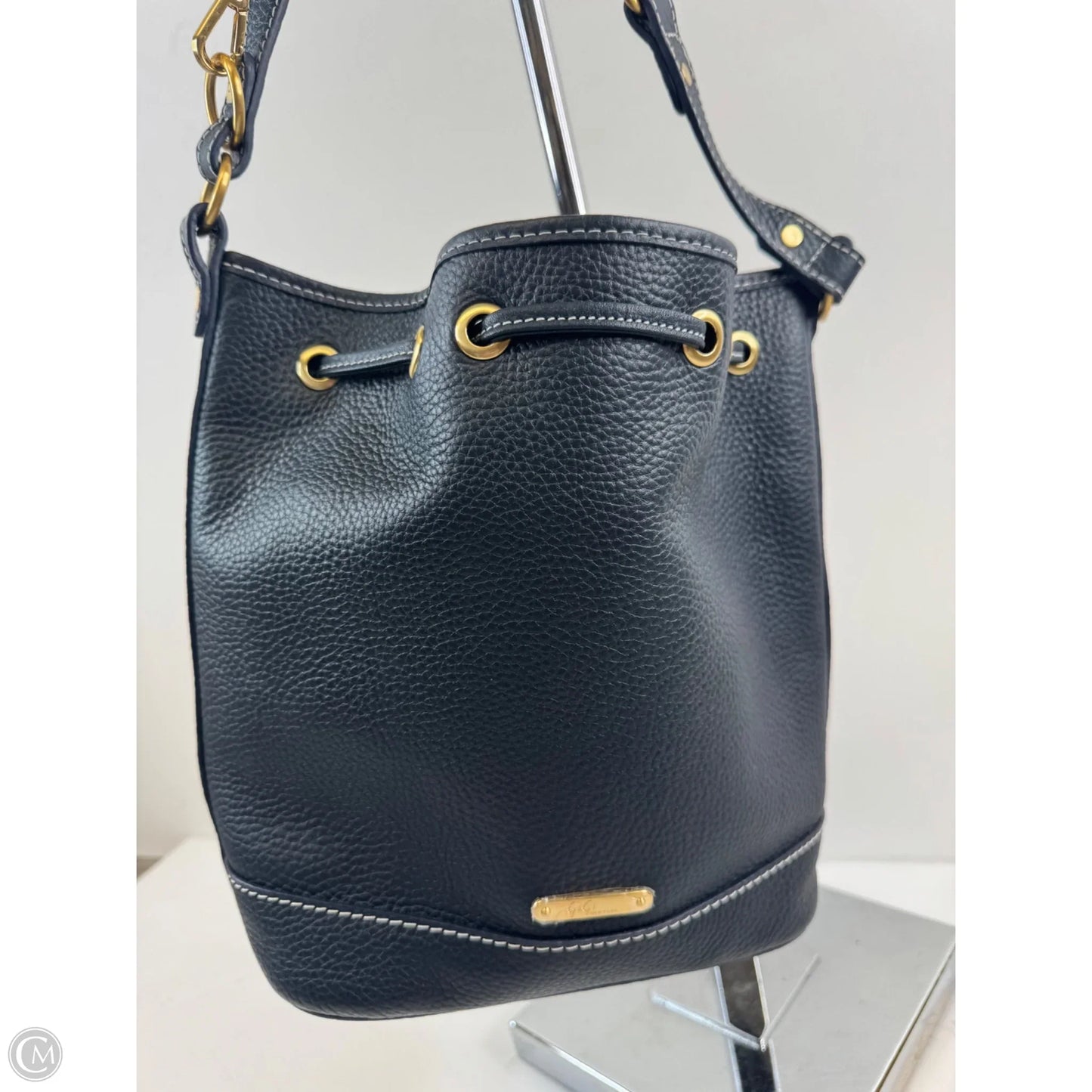 Crossbody By Clothes Mentor, Size: Large