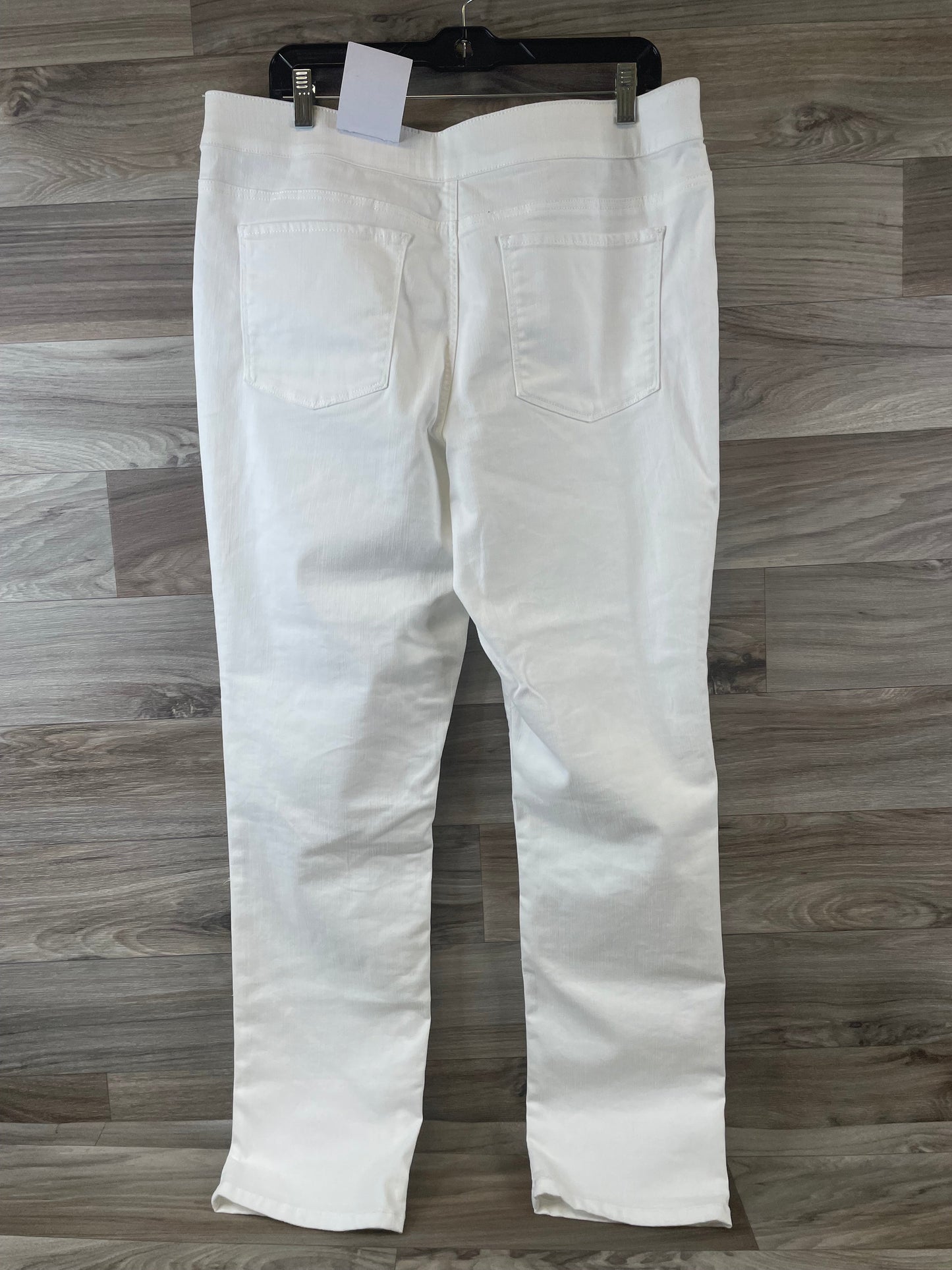 White Jeans Straight Croft And Barrow, Size 16