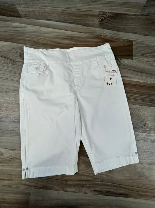 White Shorts Gloria Vanderbilt, Size 12