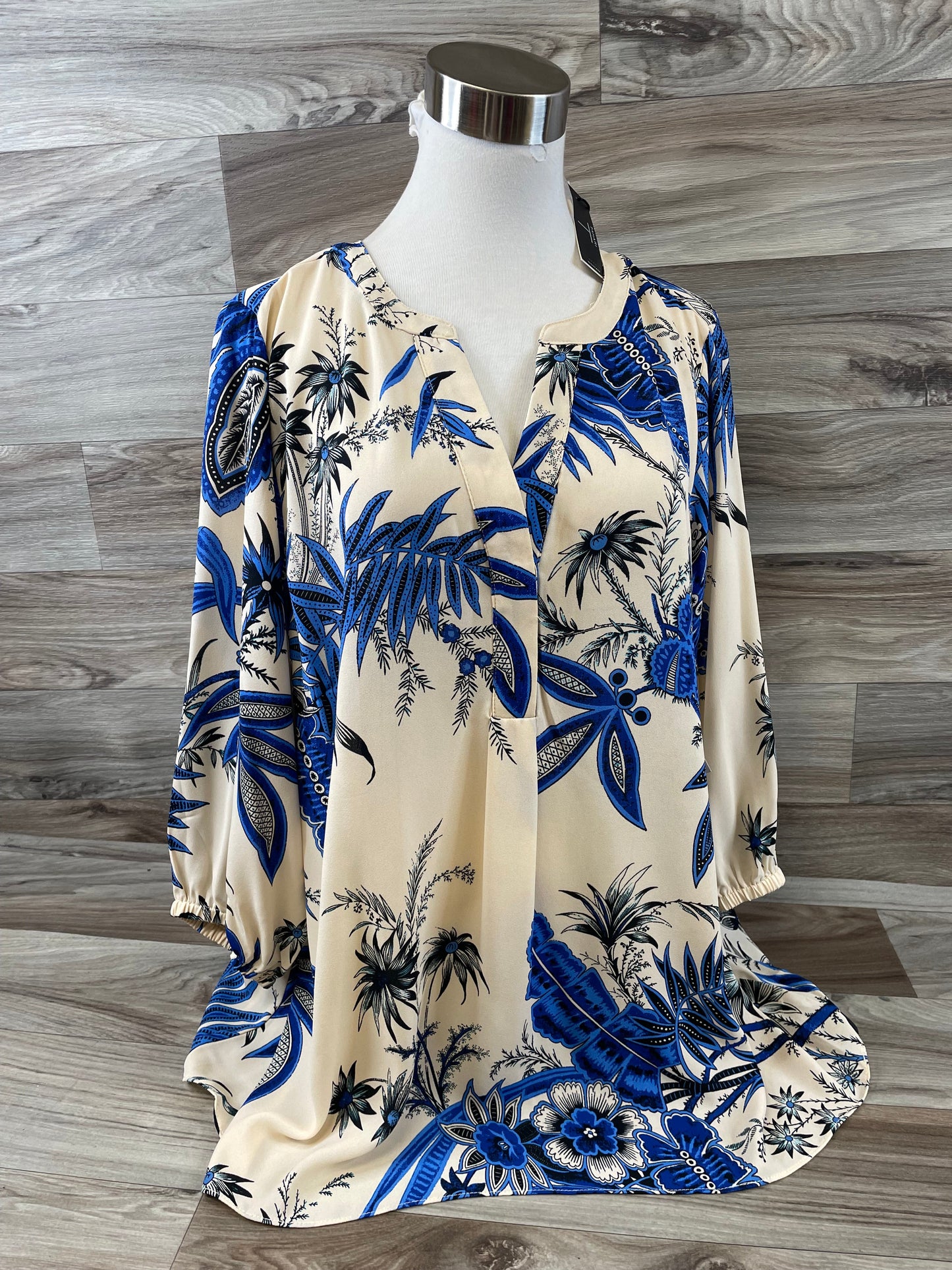 Top 3/4 Sleeve By Tahari By Arthur Levine In Blue & Tan, Size: 1x