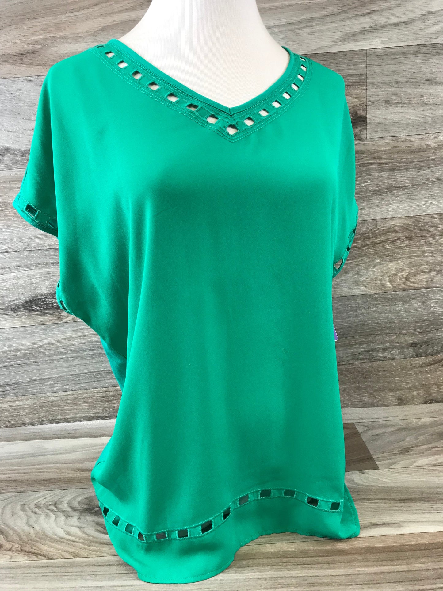 Green Top Short Sleeve Basic Christopher And Banks, Size L