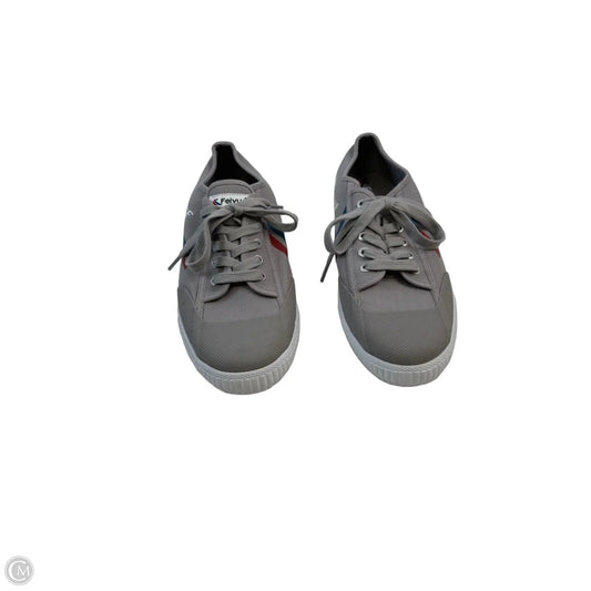 Shoes Sneakers By Clothes Mentor In Taupe, Size: 11