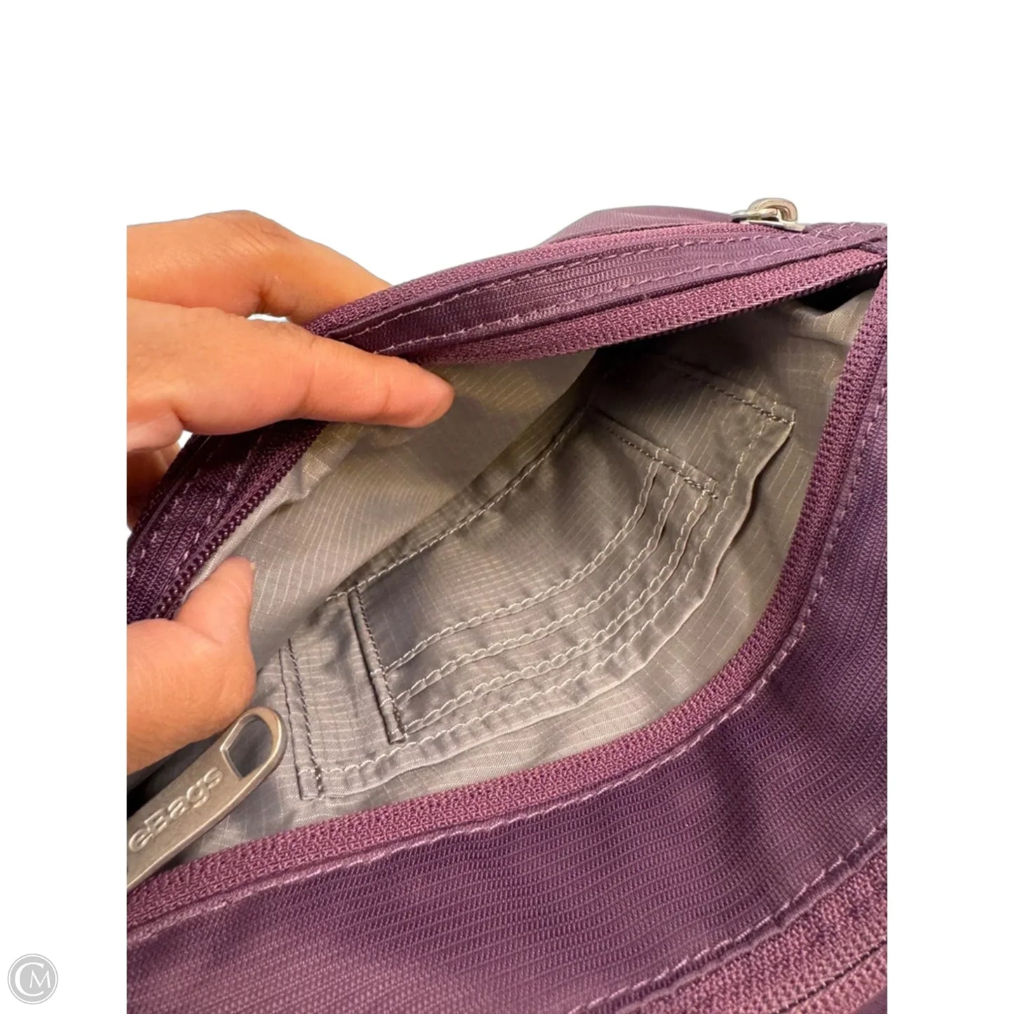 Crossbody By Clothes Mentor, Size: Medium